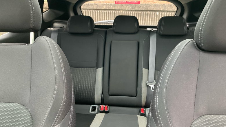 Nissan Qashqai 1.3 DiG-T N-Connecta 5dr Petrol Hatchback